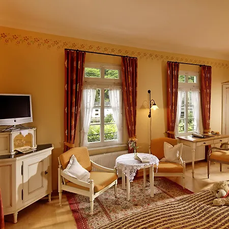 Zum Baeren Hotell Balduinstein